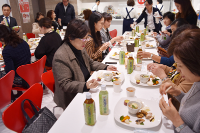 %e3%83%ad%e3%82%a4%e3%83%a4%e3%83%ab%e3%82%af%e3%82%a4%e3%83%bc%e3%83%b3%e2%91%a3